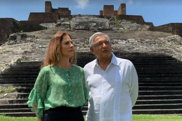 La esposa de López Obrador pide información para residir en España por motivos académicos