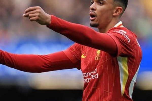 La tajante decisión de los hinchas del Liverpool con Alexander-Arnold