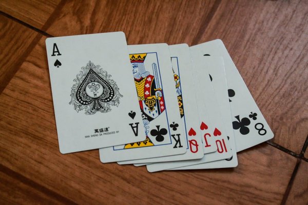 Detrás del atractivo perdurable de los juegos de cartas en Argentina