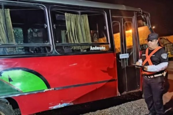 ESCLAVITUD! Transportaban a tareferos sin las mínimas condiciones de seguridad; otra vez el colectivo de Corrientes