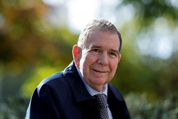 Edmundo González recibe el alta tras recuperarse de una «súbita bajada de tensión»