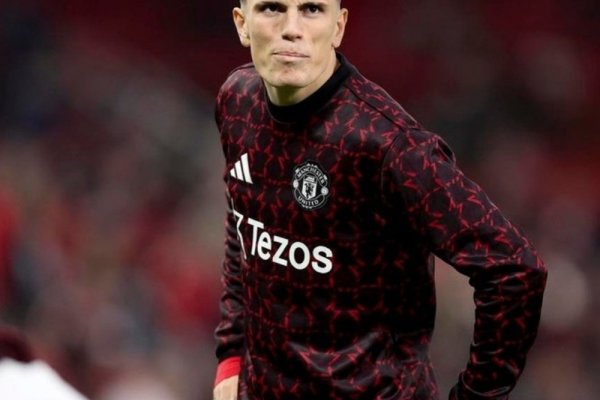 Ante el interés de Chelsea, el Manchester United blindará a Garnacho