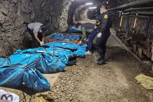 El Gobierno de Dina Boluarte, en jaque tras la masacre que se cobra la vida de 13 mineros en Perú