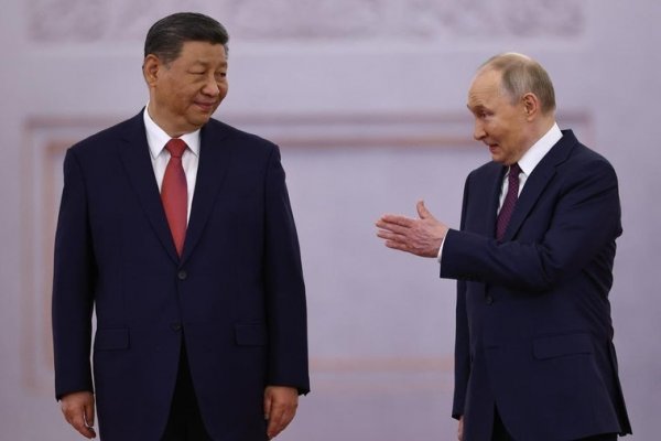 Xi Jinping visita a Putin y le promete ayuda contra el «acoso hegemónico» para crear un nuevo orden global
