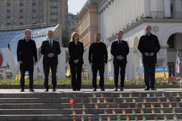 Merz, Macron, Starmer y Tusk llegan a Kiev para presionar a Putin para aceptar un alto el fuego de 30 días en la guerra de Ucrania