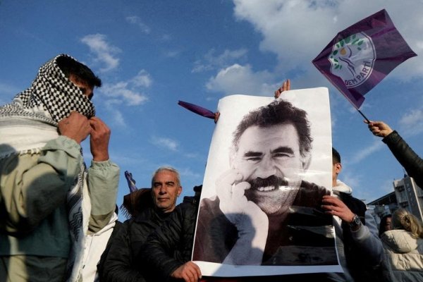El PKK kurdo anuncia su disolución y el fin de la lucha armada tras cuatro décadas de conflicto en Turquía