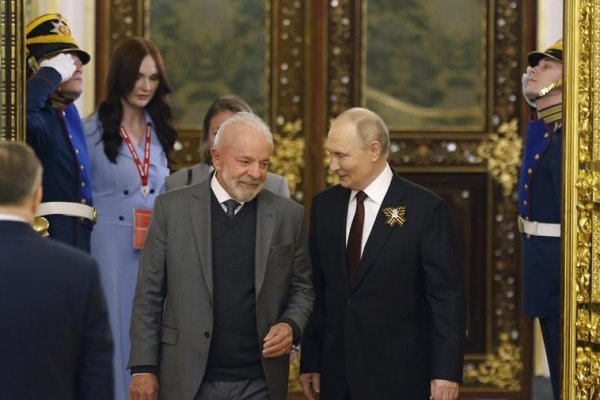 Lula se escora hacia Rusia y pierde relevancia estratégica