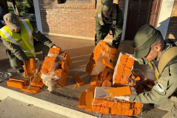 IMÁGENES! Encuentran más de 120 kilos de droga en San Cosme Corrientes