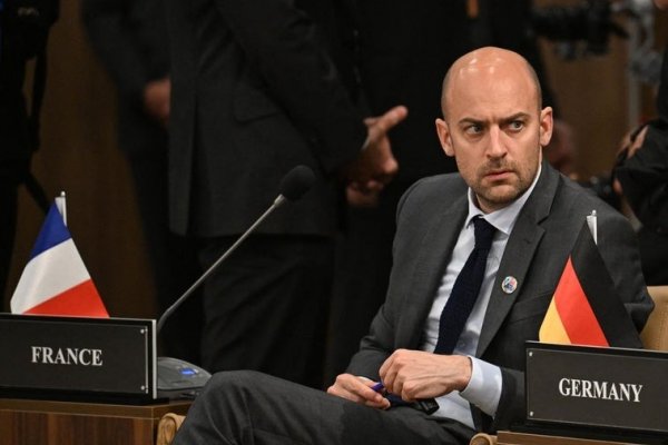 Francia denuncia a Irán ante la Corte Internacional de Justicia por «violar su obligación» de permitir acceso a protección consular a dos ciudadanos detenidos