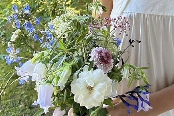 Inés Urquijo, experta en decoración floral para bodas: 