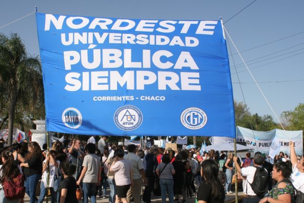 EL RECLAMO UNNE! Tabajadores universitarios realizan un paro de 24 horas por aumentos salariales