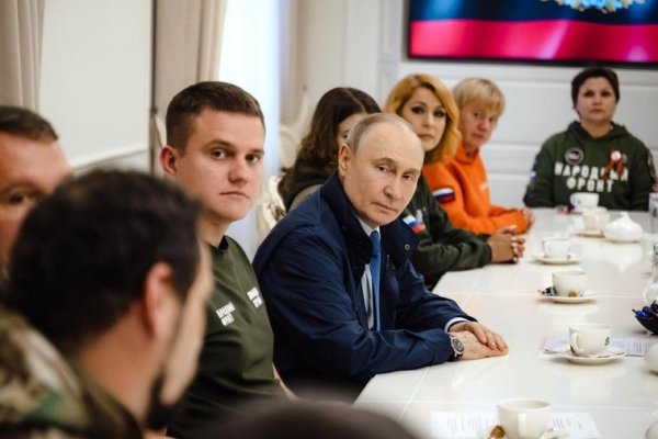 Putin visita por primera vez Kursk desde que el Ejército de Rusia expulsara a las tropas de Ucrania