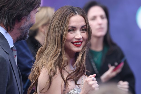 El perfecto vestido de noche de Ana de Armas