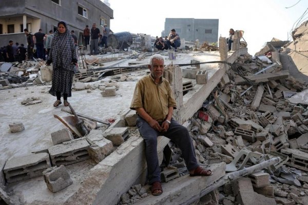 Israel afirma que 107 camiones de ayuda entraron en Gaza este jueves