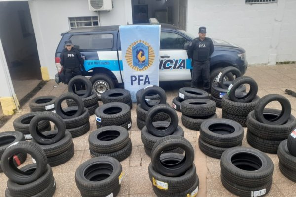 SECUESTRO! Camión de VIA CARGO detenido por la Federal por contrabando en Corrientes