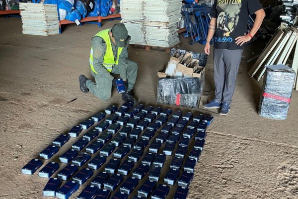 SECUESTRO! Más de 500 celulares y 8000 paquetes de cigarrillos en Ruta Nacional 14