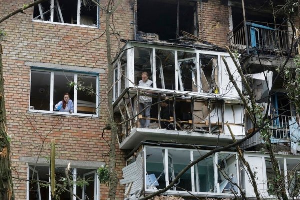 Nueva oleada de ataques rusos con drones y misiles sobre Kiev: «Fue una noche difícil para todos»