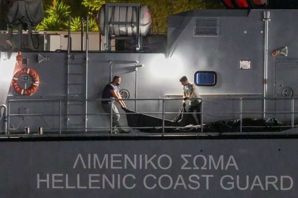 Más de 400 personas llegan en las últimas 24 horas a las islas de Gavdos y Creta, en el sur de Grecia