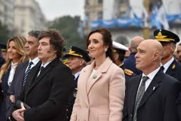 Al presidente previsional del Senado le dio tanta vergüenza el desplante de Milei a Villarruel que prefirió no hablar