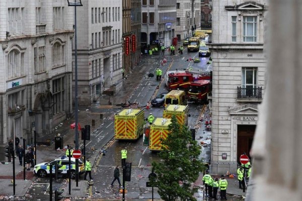 Un detenido por atropellar a varios peatones durante la celebración del título de liga del Liverpool