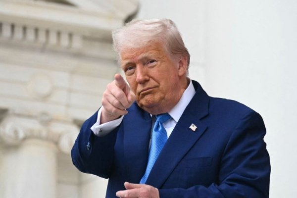 De la revolución cultural al 'maoísmo MAGA': ¿por qué Trump empieza a copiar demasiado a Xi Jinping?