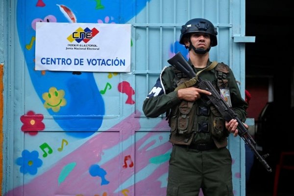 La abstención se convierte en la victoria electoral de la oposición que dirige María Corina Machado