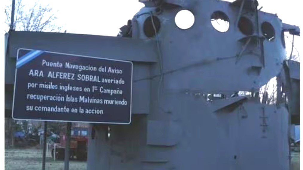 El puente de navegación del Aviso ARA