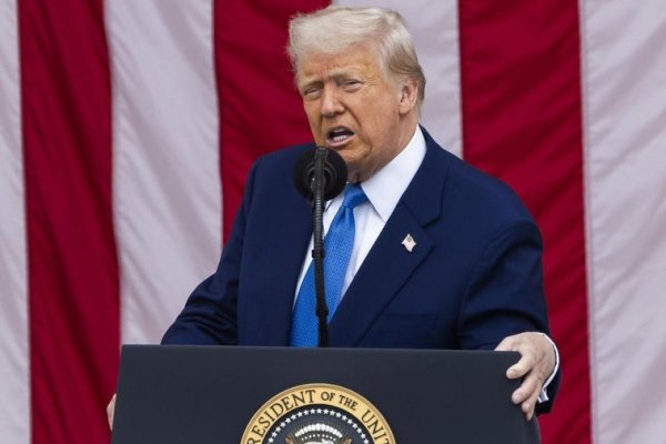 Trump amenaza a Putin: «¡Está jugando con fuego!»