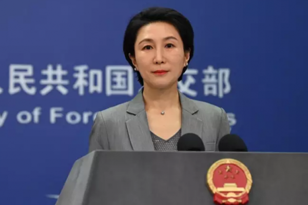 China desmiente a Ucrania y dice que «nunca ha entregado armamento letal» a Rusia
