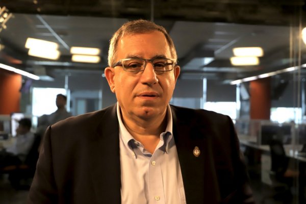 Carlos Maslatón calificó a Toto Caputo y Wanda Nara como 