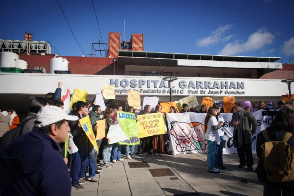 El Gobierno nacional criticó la protesta de los médicos del Garrahan y negó un desfinanciamiento del hospital