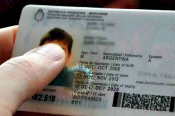 Es oficial la reforma migratoria: Arancelamiento de la salud y ciudadanía más restringida