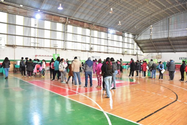 MIL VIVIENDAS! Más de 20 médicos atendieron a 1200 personas