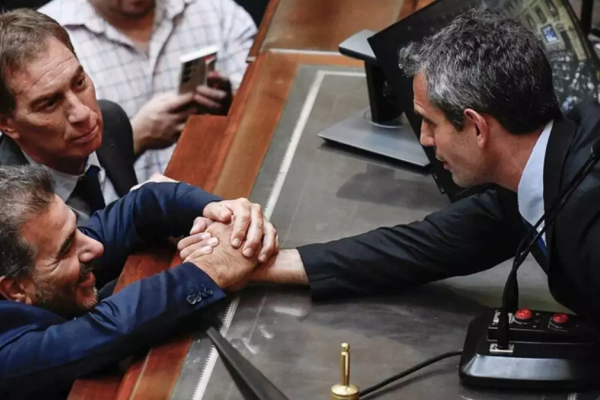 La oposición insistirá para subir las jubilaciones pero el Gobierno vetará la ley si se aprueba