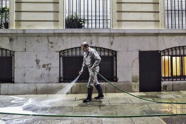 Expensas al límite: Buscan reformar las negociaciones salariales del personal de edificios