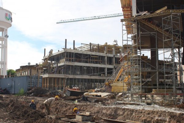 TRAGEDIA EN LA OBRA! Un obrero murió aplastado en la construcción de 