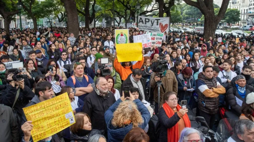 Los residentes del Garrahan rechazaron el aumento del Gobierno: seguirá el paro y harán una marcha el jueves