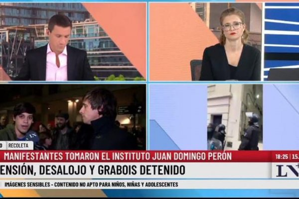 Tenso momento entre Roberto Funes y un militante: 