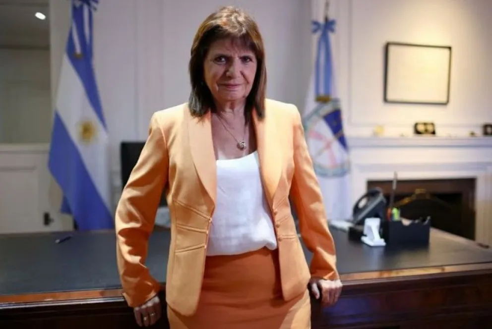 La Justicia ordenó que CFK se presente en Comodoro Py dentro de cinco días hábiles para quedar detenida: Bullrich debe elegir el lugar