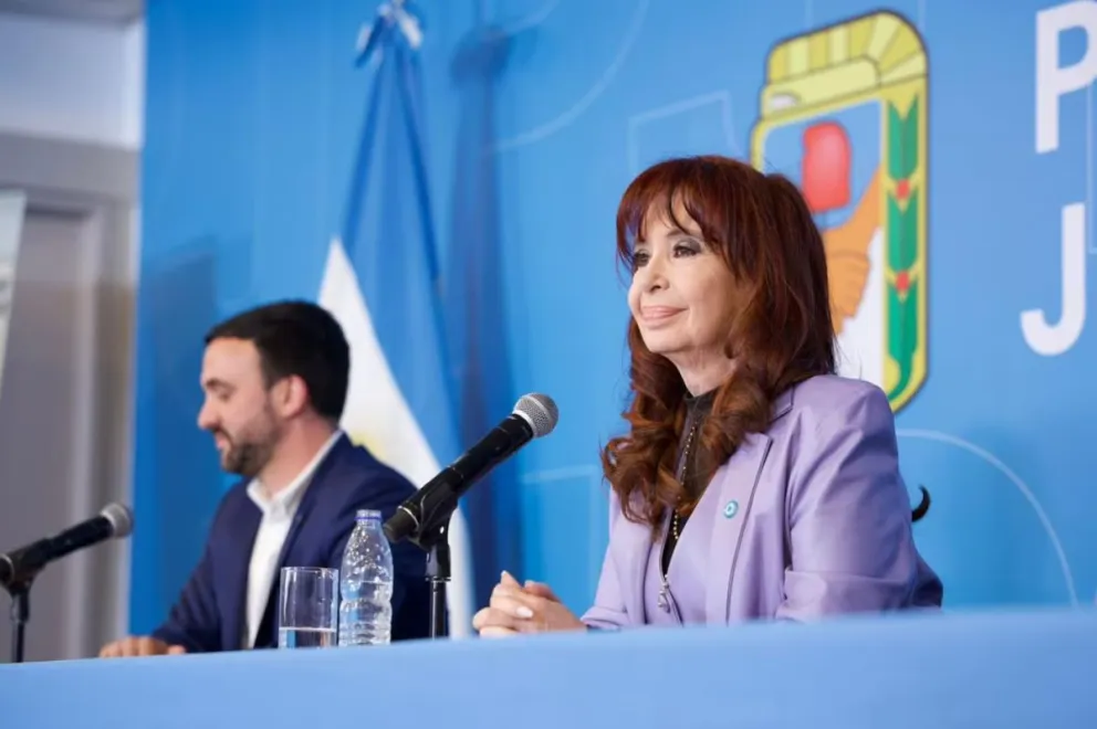  Cristina Kirchner se reúne con dirigentes del PJ a la espera del veredicto de la Corte Suprema