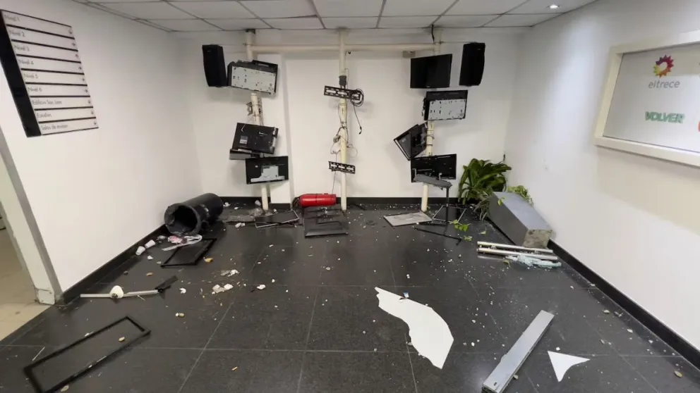 Detuvieron a un hombre por los destrozos en el edificio de TN y eltrece