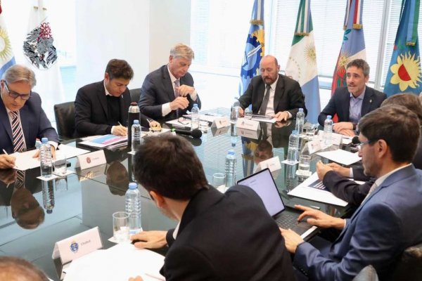Gobernadores reunidos y Francos advierte: 