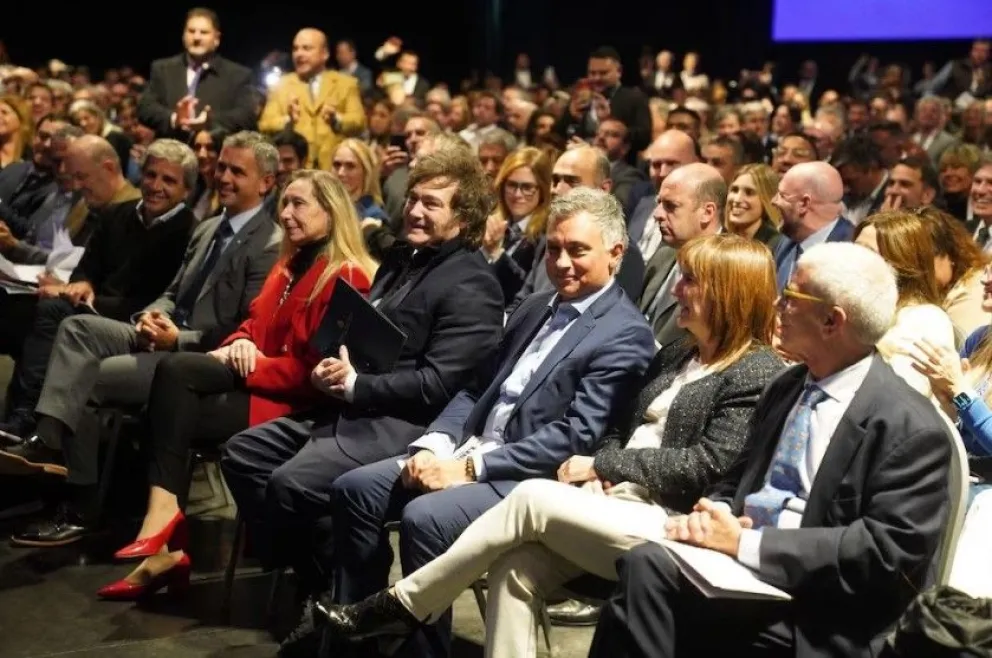 Milei realizó su primer acto de campaña en PBA: llamó a Kicillof “pichón de Stalin” y dijo que es “el último zar de la miseria”