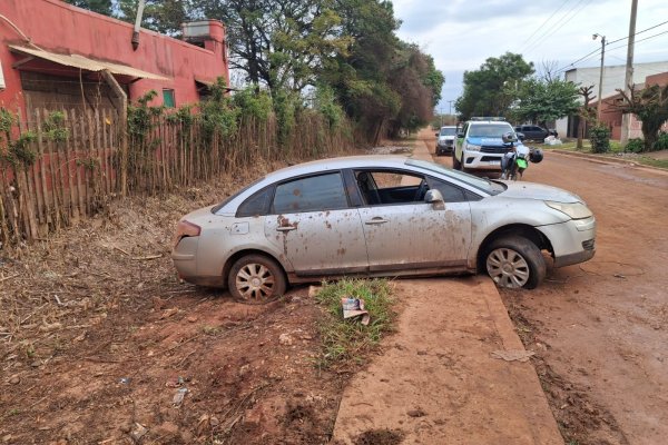 OPERATIVO CERROJO! Recuperan un auto gracias a un desperfecto mecánico