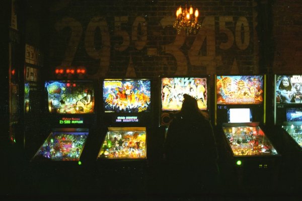 Experiencia de casino en vivo: ventajas y desventajas de los crupieres en línea