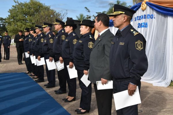 SEMANA DE LA POLICIA! Acto de ascenso al personal superior y subalterno del área capital (IMÁGENES)