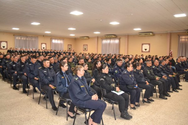 SEMANA DE LA POLICIA! Capacitación sobre seguridad (IMÁGENES)