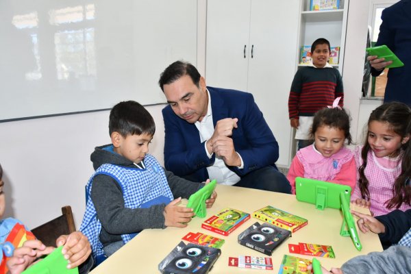 ¿ACEPTARÁN? Valdés envía señales a los docentes antes del aumento salarial y antes de las elecciones