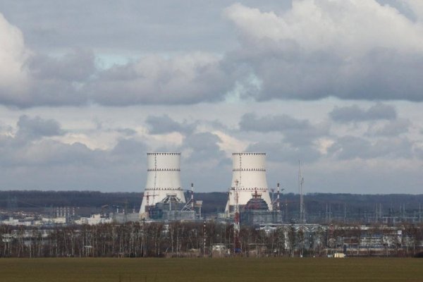 Ucrania ataca a Rusia en una nueva ofensiva que provoca daños en una central nuclear y una terminal petrolera