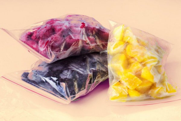 Qué debés saber cuando tirás una bolsa de plástico con comida y cómo hacer para reciclarla mejor